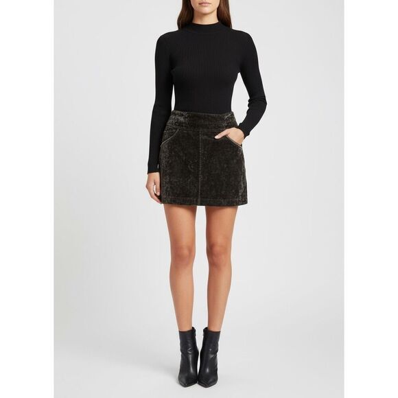 Free People Velour Mini Skirt. Zip in back. Size 2 - Picture 1 of 6